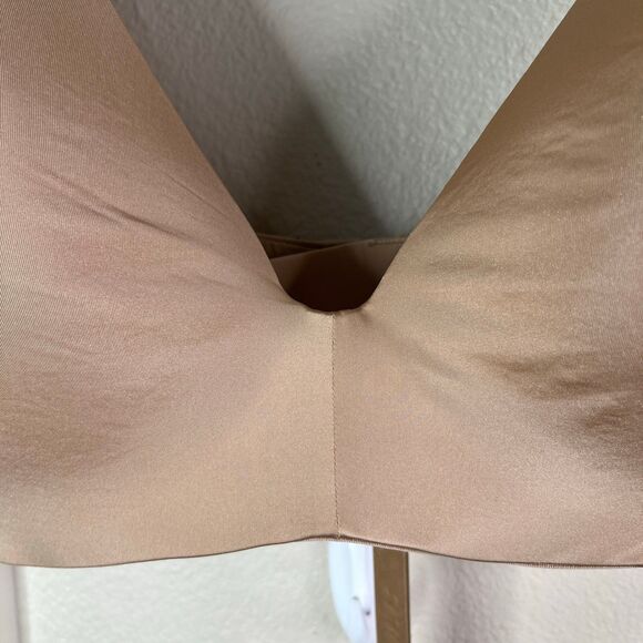 NWT SKIMS Wireless Form T-Shirt Demi Women’s Bra Size 42DDDD #540 - Picture 6 of 12